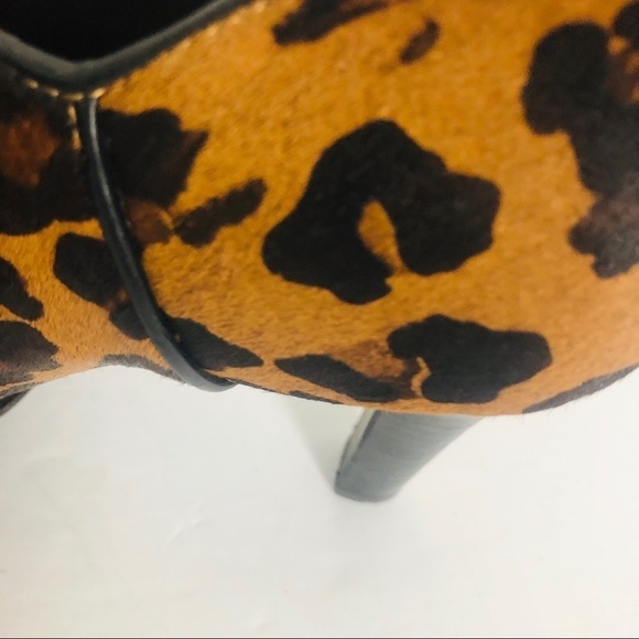 Banana‎ republic calf hair  leopard print 7… - Picture 7 of 10